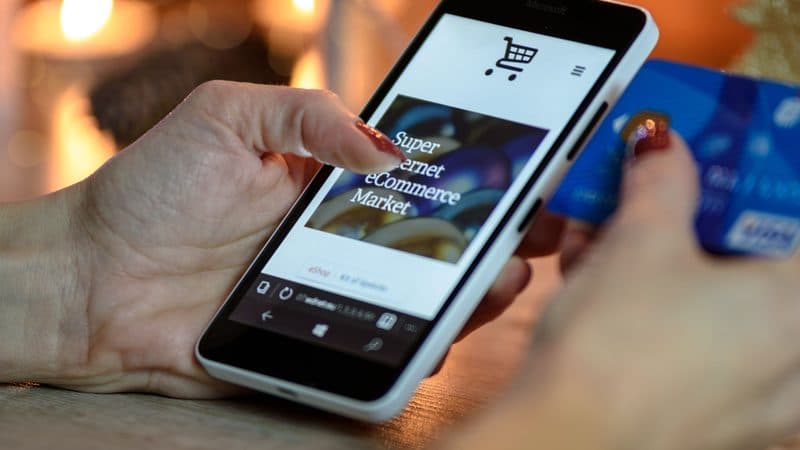 Mobile checkout with payment card